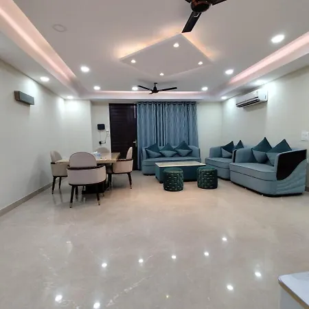Homlee-Virasat 3Bhk Flat Central Del-Lift-Parking